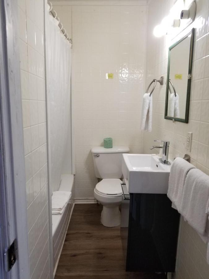 Richard Lake Motel Coniston エクステリア 写真
